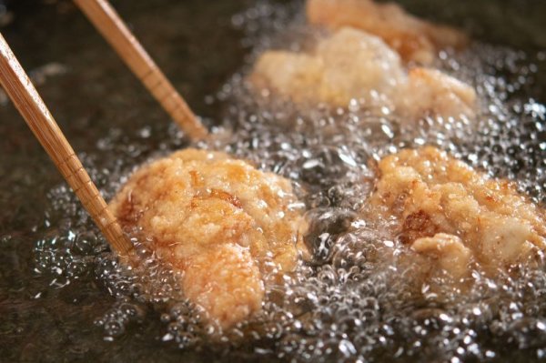 画像4: 【WEB限定】なんと2.4Kg！【釧路と言えばザンタレ！特製ソースが美味しいご当地グルメ】よしやすザンタレセット（特製ソース付） 																 (4)