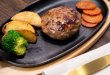 画像4: 【WEB限定】【有名シェフにこんなのはハンバーグじゃない！肉団子だ！って言われためっちゃ美味しい】よしやす特製味付ハンバーグ 　150g×12袋セット 																 (4)