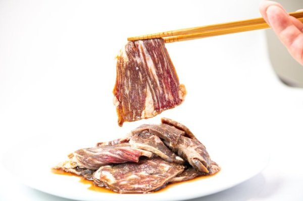 画像5: 【WEB限定】ハッキリいって赤字です!第二弾!【よしやす不動の大人気商品 よしやすカルビ&サガリがななななんと1.4Kg】よしやす特製味付カルビ&サガリ 焼肉セット  700g×2袋 (5)